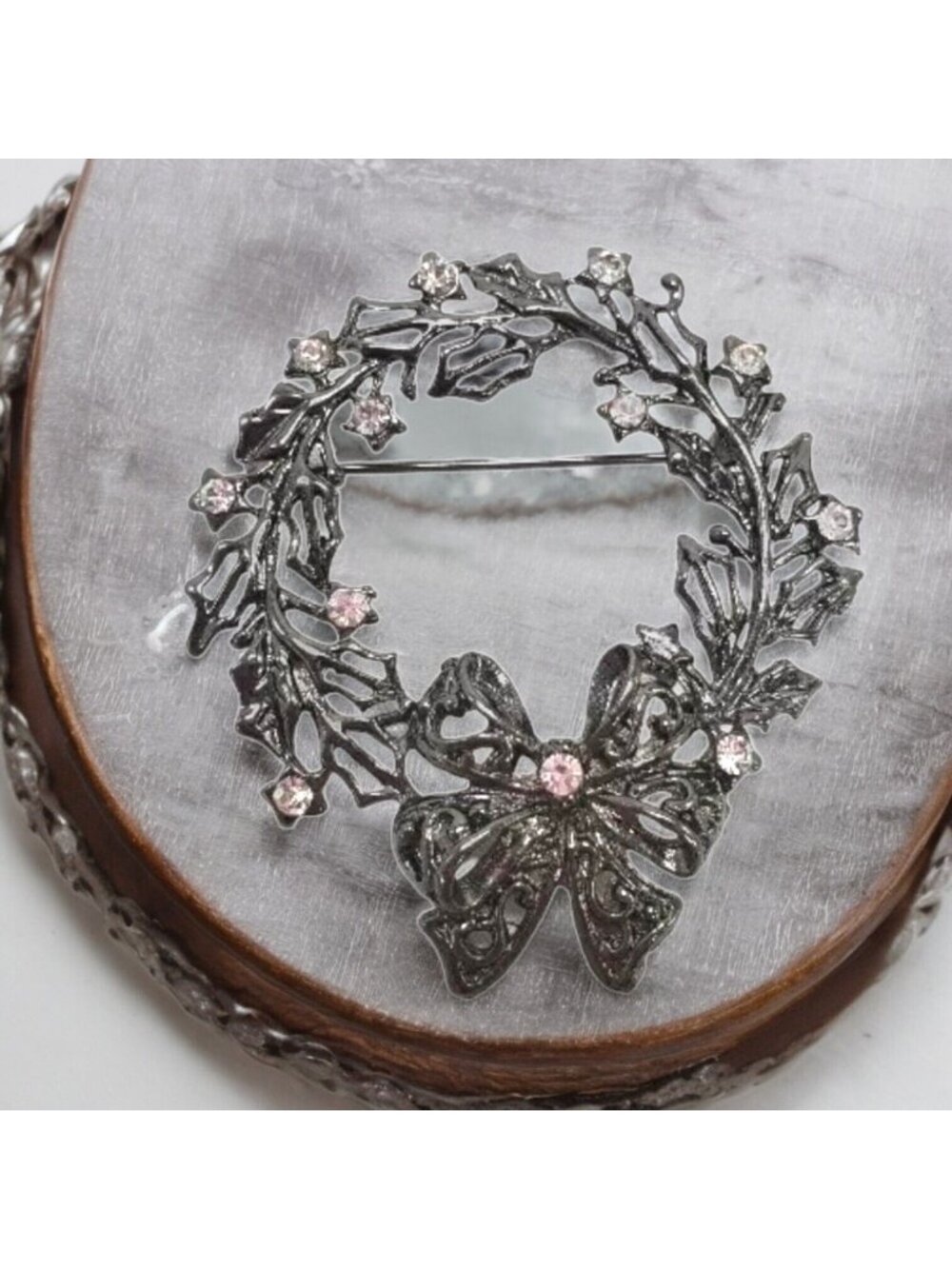 Vtg Christopher Radko Christmas Wreath Brooch Gunmetal Tone Rhinestone 2-1/4"×2"
